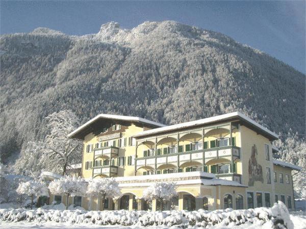 Torrenerhof Hotel Голинг ан дер Залцах Екстериор снимка