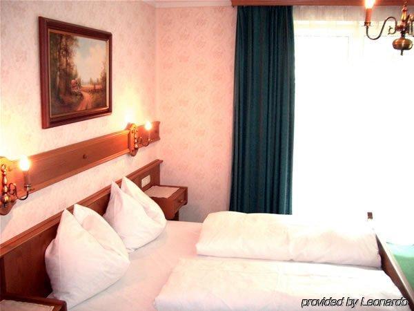 Torrenerhof Hotel Голинг ан дер Залцах Стая снимка